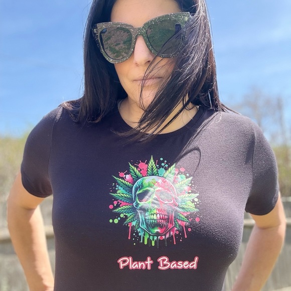 Live Show Listing - Graphic Tops - Picture 6 of 7